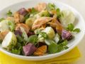 Salat mit Lachs und Joghurt-Dressing Rezept