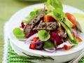Salat mit Rindfleischstreifen und Avocado Rezept