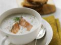 Schaumige Kartoffelsuppe mit Räucherlachs Rezept