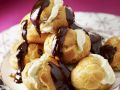 Schokoladen-Profiteroles Rezept