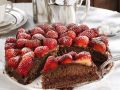 Schokoladenkuchen mit Erdbeeren Rezept