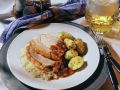 Schweinebraten mit Sauerkraut und Kartoffeln Rezept