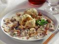 Semmelknödel mit Steinpilz-Sahne-Sauce Rezept
