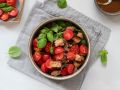 Sommerlicher Brotsalat mit Tomaten Rezept