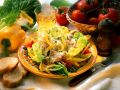 Sommersalat mit Putenstreifen Rezept