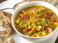 Spalterbsensuppe mit Brot Rezept
