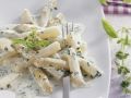 Spargel in Sahnesoße mit Basilikum Rezept