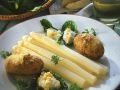 Spargel mit Kartoffeln und Eiersauce Rezept