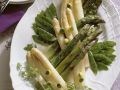 Spargel und Zuckerschoten mit Butter Rezept