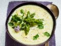 Spargelsuppe mit Kräutern Rezept