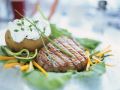 Steak und Backkkartoffel mit Kräuterquark Rezept