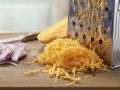 Süßkartoffelpuffer auf Löwenzahn Zubereitung Schritt 2 Süßkartoffelpuffer auf Löwenzahn Zubereitung Schritt 2