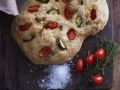 Teigfladen mit Tomaten und Zucchini Rezept