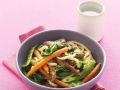 Udon-Nudeln mit Rindfleisch und Honigmöhren Rezept