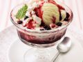 Vanilleeis mit Blaubeeren Rezept