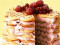 Waffeltorte mit Beeren-Frischkäsecreme Rezept