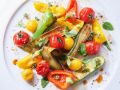 Warmer Sommersalat mit Gemüse Rezept