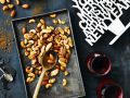 Weihnachtlicher Glühwein und Nüsse Rezept