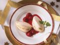Weihnachtsmousse mit Himbeersauce Rezept