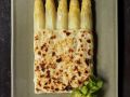 Weißer Spargel mit Bergkäse überbacken Rezept