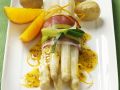Weißer Spargel mit Schinken und Lauch und Orangen-Senf-Sauce Rezept