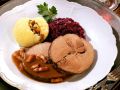 Wildschweinbraten mit Knödel und Rotkraut Rezept