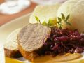 Wildschweinrücken mit Blaukraut und Knödeln Rezept