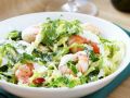 Wirsingsalat mit Garnelen und Joghurtdressing Rezept