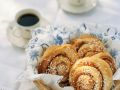 Zimtschnecken mit Marzipan Rezept