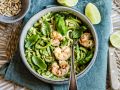 Zoodles mit Garnelen und Pesto Rezept