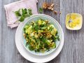 Zucchini-Kräuter-Salat mit Walnüssen Rezept