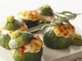 Zucchini mit Frischkäse gefüllt Rezept