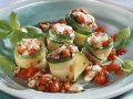 Zucchinistreifen mit Mozzarella und Tomate Rezept