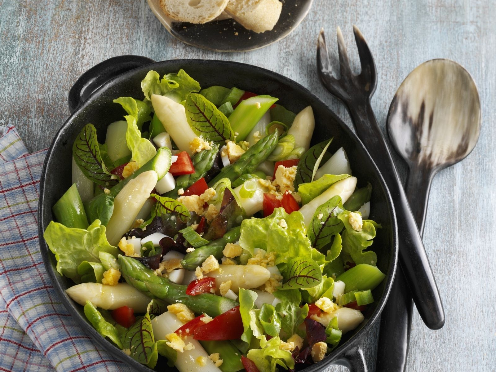 Bunter Blattsalat Mit Ei Und Spargel Rezept Eat Smarter 