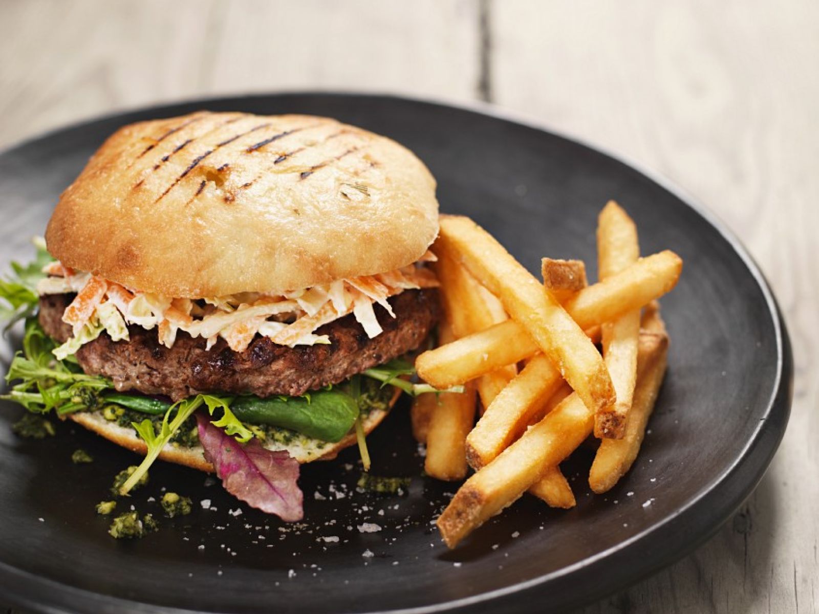 Burger Mit Coleslaw Rezept Eat Smarter