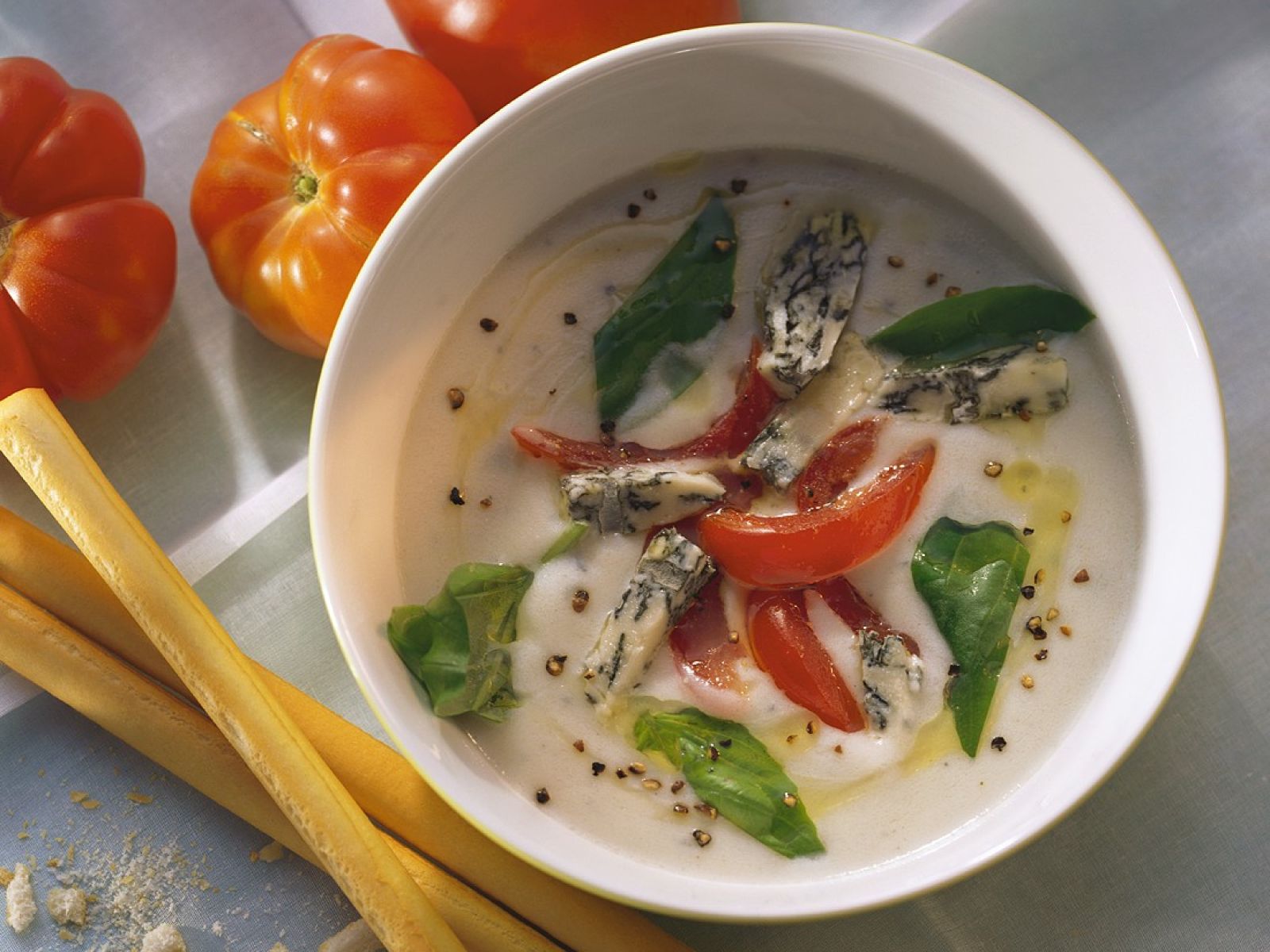 Kasesuppe Mit Tomaten Rezept Eat Smarter 