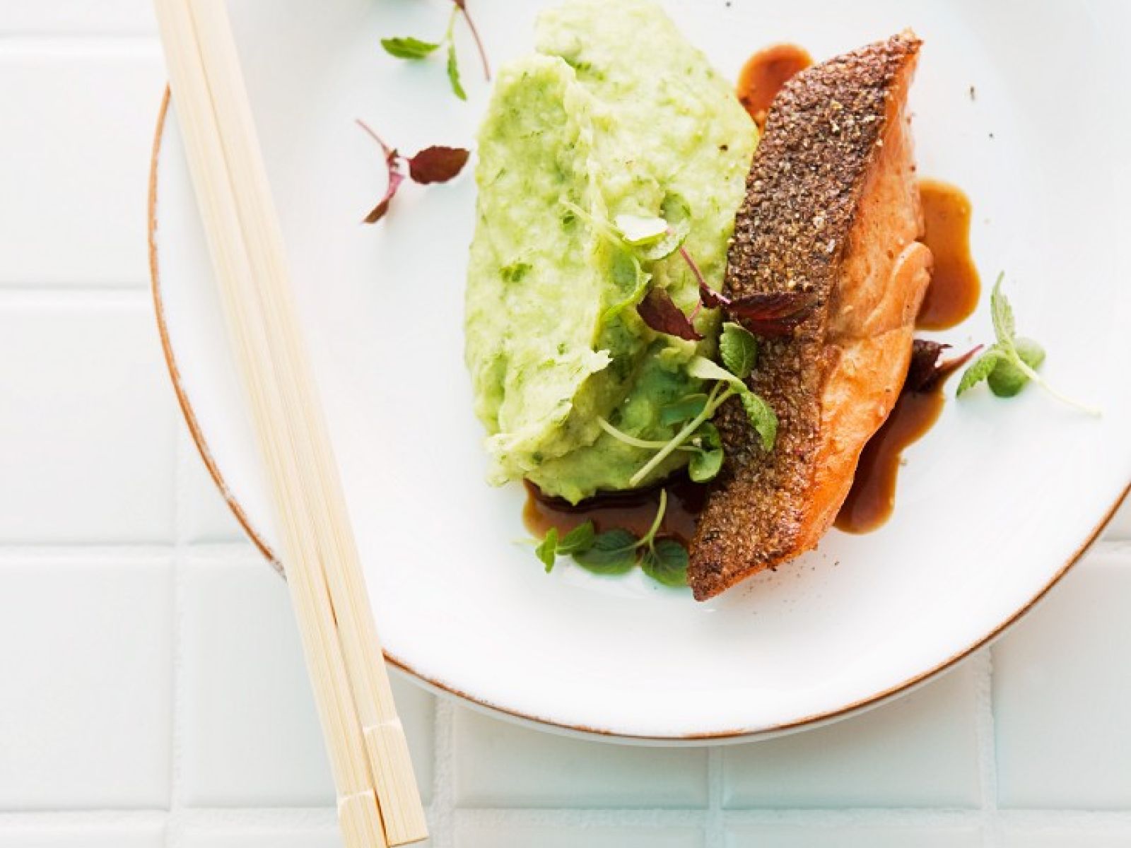 Lachsforelle In Teriyakisauce Mit Grunem Puree Rezept Eat Smarter 