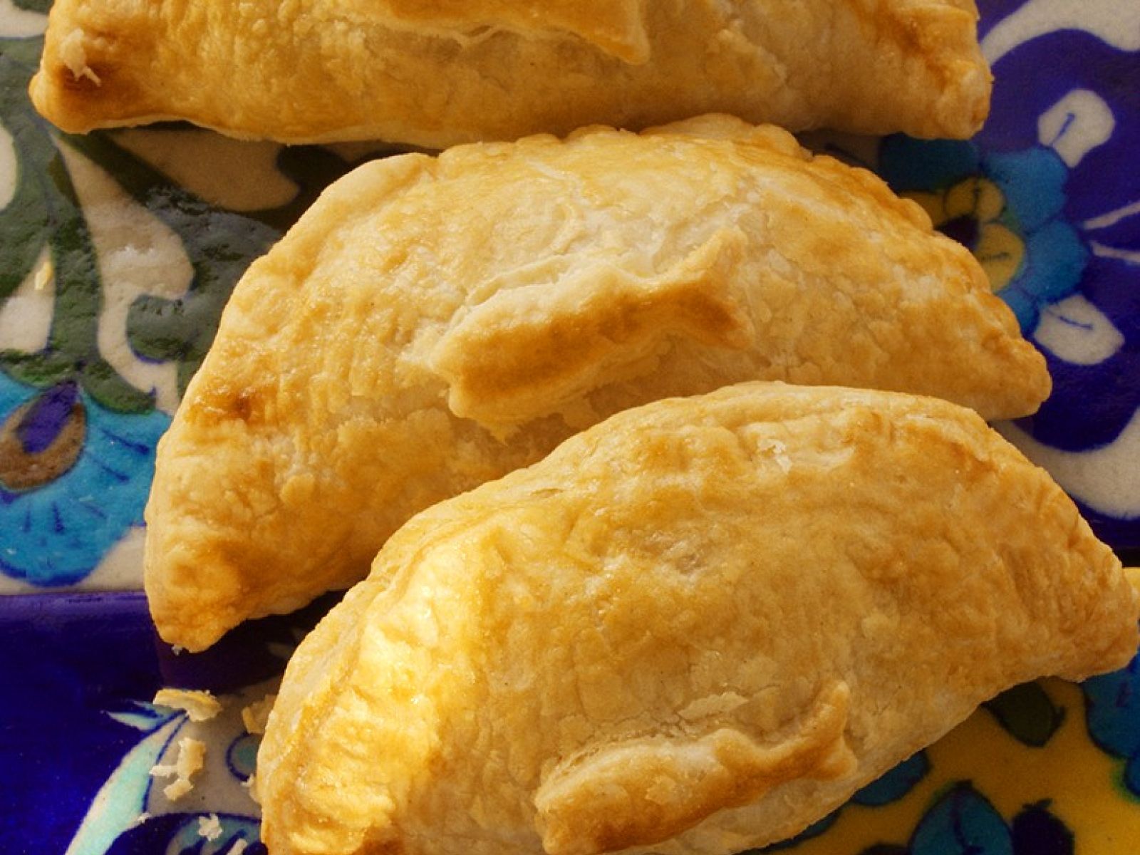 Empanadas Mit Thunfisch Food Drinks Teigtaschen