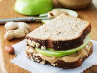 Apfel-Erdnussbutter-Sandwich Rezept