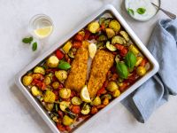 Backofen Fisch mit Kartoffeln und Röstgemüse Rezept
