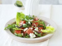 Blattsalat mit Wassermelone und Schafskäse Rezept