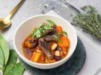 Bohneneintopf mit Rinderfilet