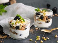 Brombeer-Pistazien-Joghurt
