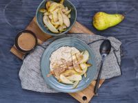 Buchweizengrütze mit Honig-Birnen und Haselnussmus