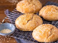 Burger-Buns mit Sauerteig Rezept