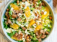 Caesar Salad mit Omega-Orangen-Dressing