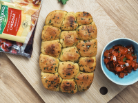 Cheesebombs mit Tomaten-Kräuter-Salsa Rezept