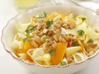 Chicorée-Orangen-Salat mit Walnüssen Rezept