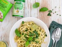 Emmer-Spaghetti mit Kräuter-Pesto