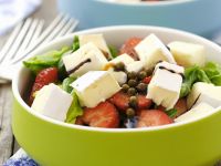 Erdbeersalat mit Balsamico und Brie Rezept